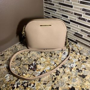 Steve Madden purse, size medium, brand new condition